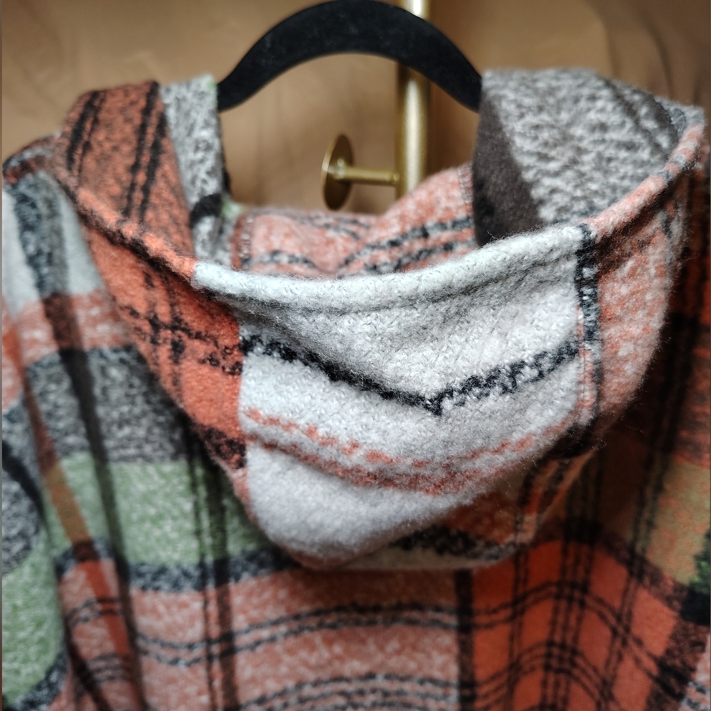 Jessica Simpson 🩷 Hooded Plaid Shawl/Wrap Women’s One Size - Picture 4 of 6